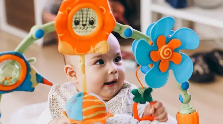 Guía completa de desarrollo infantil por edades para padres.